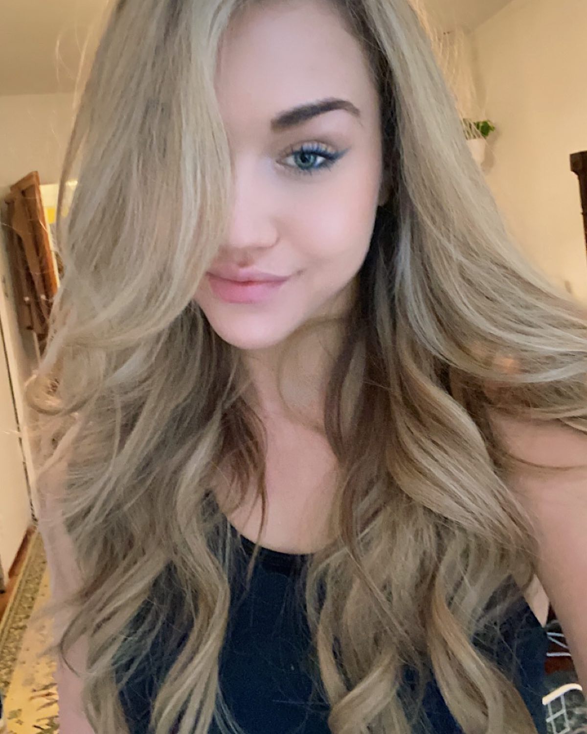 What a beauty! Custom-made halo extensions. #halohairextensions, #halohair , #hairextensionsspecialist, #handtiedhairextension , #customhair