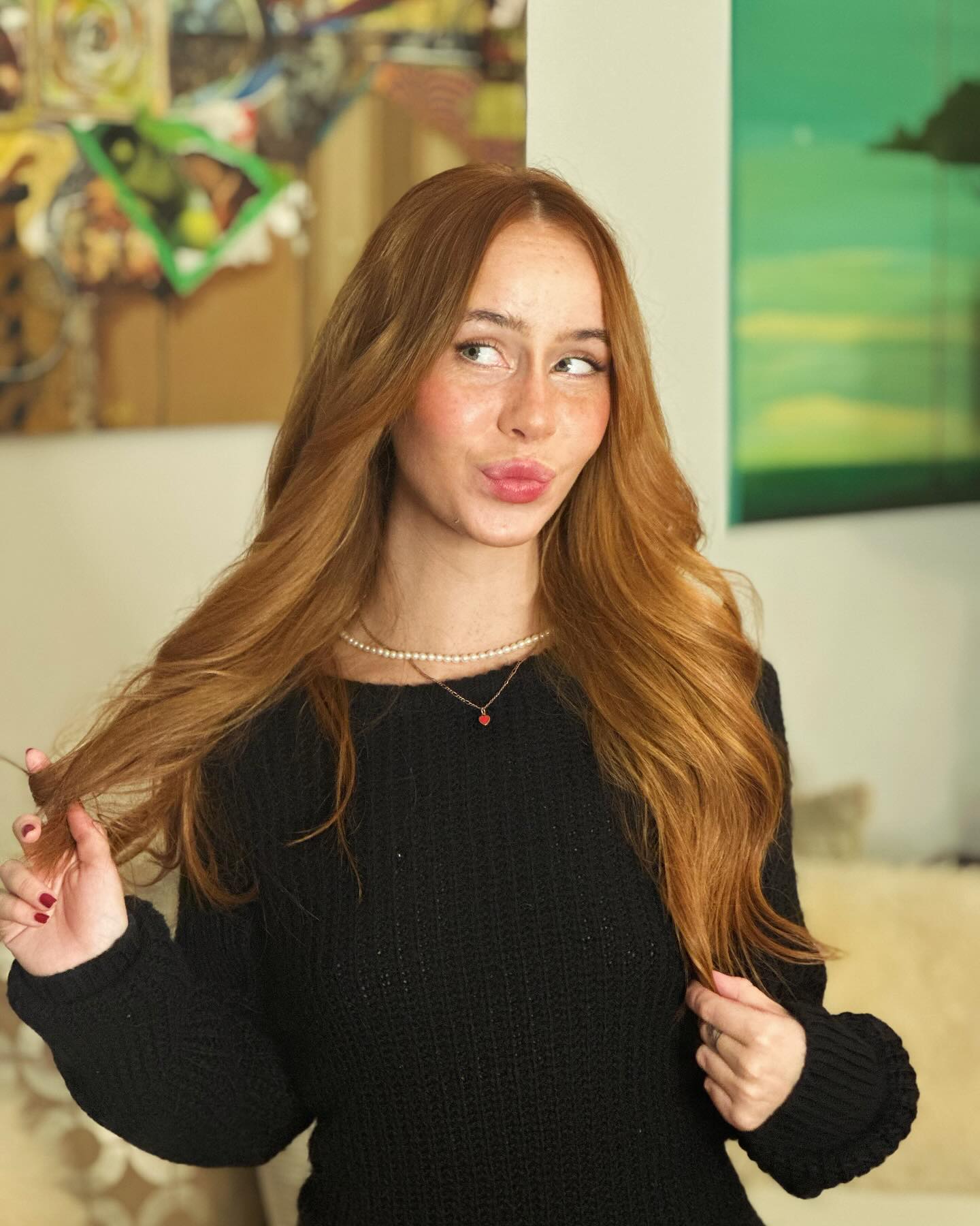 Lovin her new halo hair extension! Custom-made, baby, fine texture, perfect blend. #HaloHairExtension, #HairExtensionSpecialist,#hairextensionsalon #hairextensionsnyc, #tapeinextensions, #tapeinhairextensions, #hairextensionist