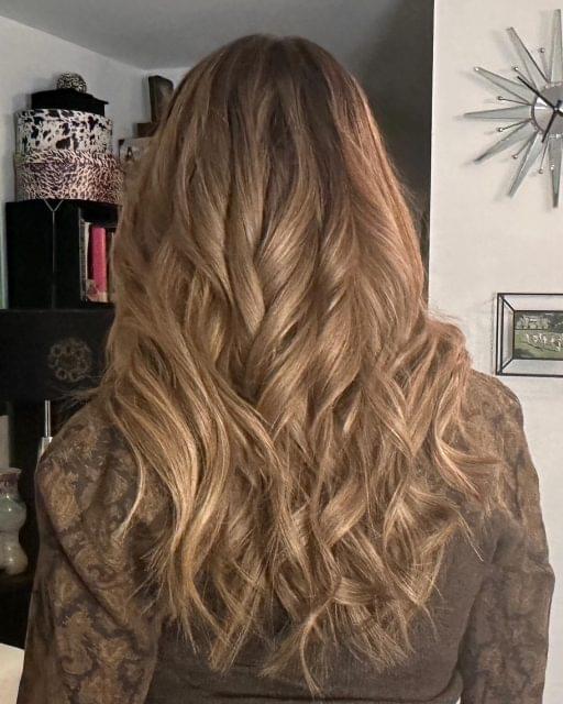 Enhanced her hair with hand tied hair extensions. Custom-made, baby fine texture. Contact through bio.  #naturalhairextensions, #handtiedweft, #halohairextensions, #halohair, #hairextensionspecialist, #hairextensionsnyc, #sewinhairextensions, #tapeinextensions, #hairextensionsalon